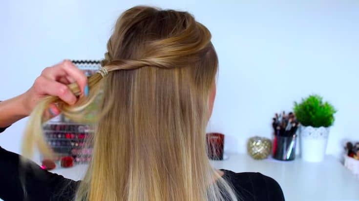 An-Elegant-no-braid-half-up-half-down-hairstyle​-2