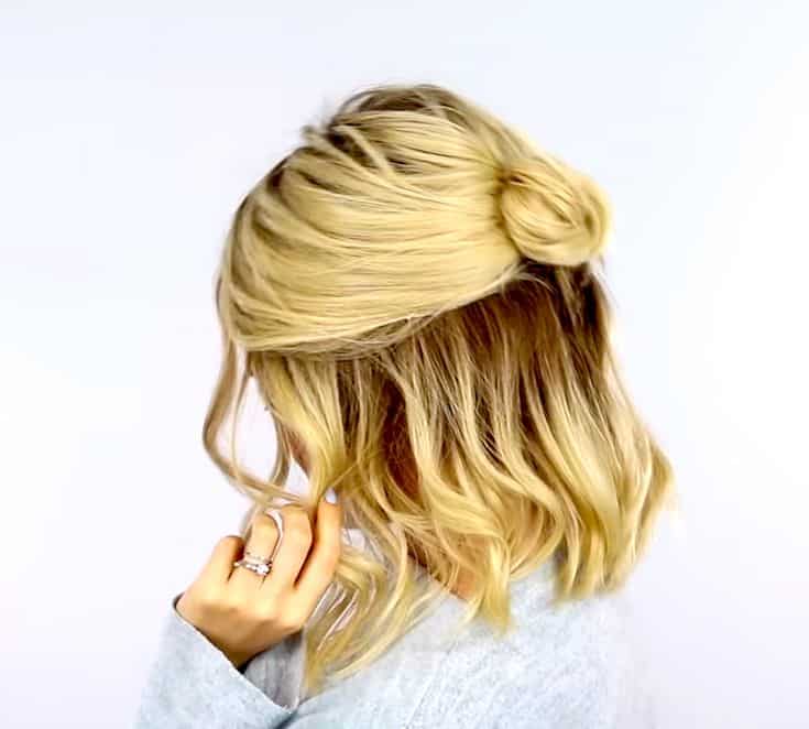 casual-summer-hairstyle-small-bun-half-updo​-7